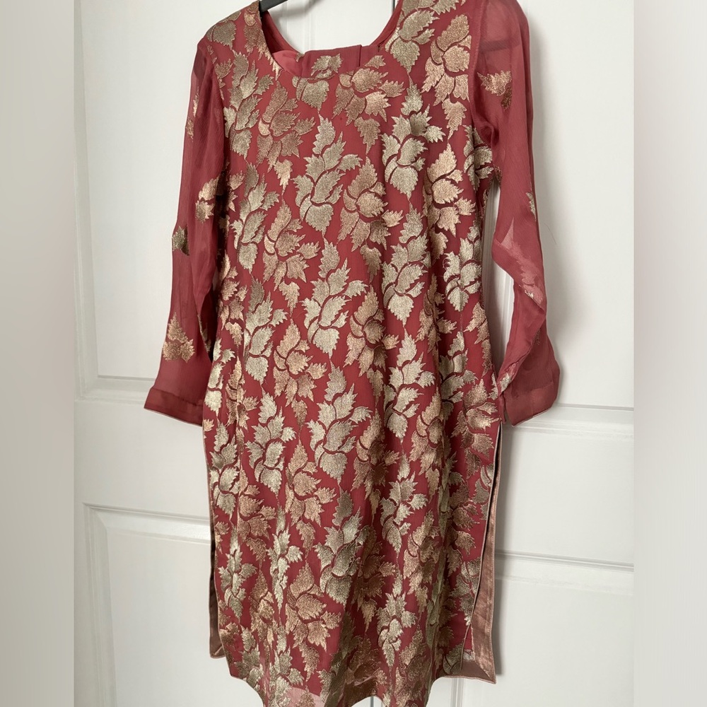Pakistani Salwar Kameez